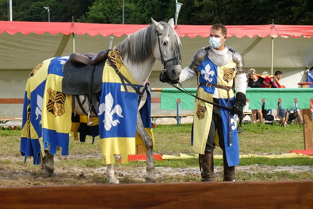 引起共鸣 引起共鸣